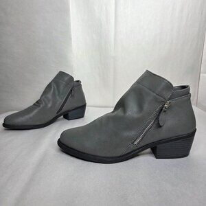 NWOT Easy Street Women's Gusto Comfort Gray Booties
